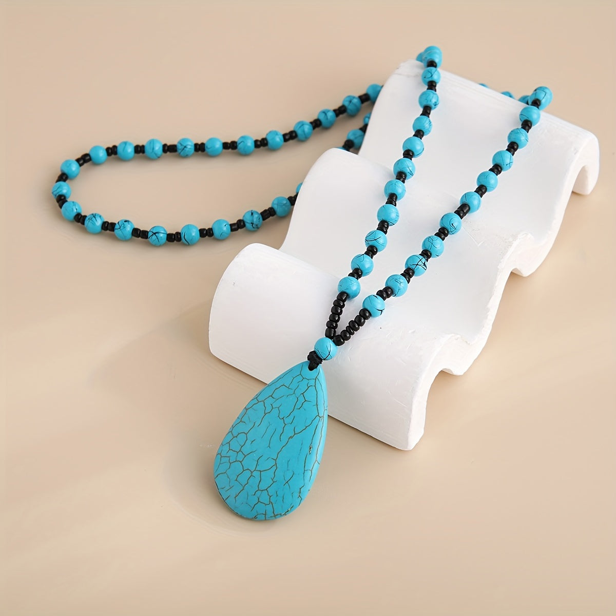 Vintage Bohemian Turquoise Teardrop Necklace – Handmade Natural Stone Short Collarbone Chain for Women