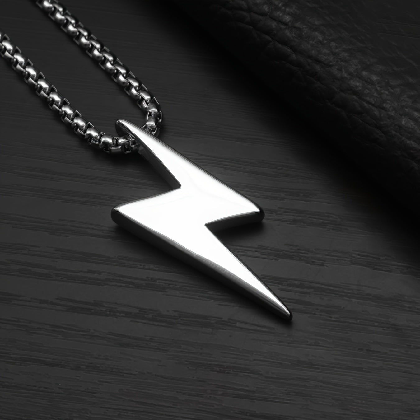 *Men’s Lightning Pendant Necklace – Polished 304 Stainless Steel Durable Jewelry Gift for Him