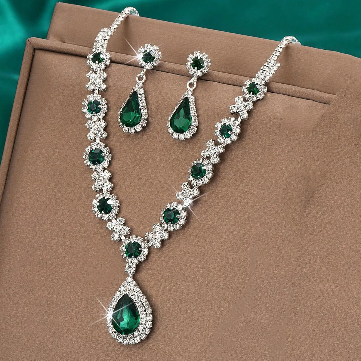 Women’s Crystal Teardrop Jewelry Set – 3-Piece Wedding Necklace; Earrings Set | Elegant Bridal; Evening Dress Accessories