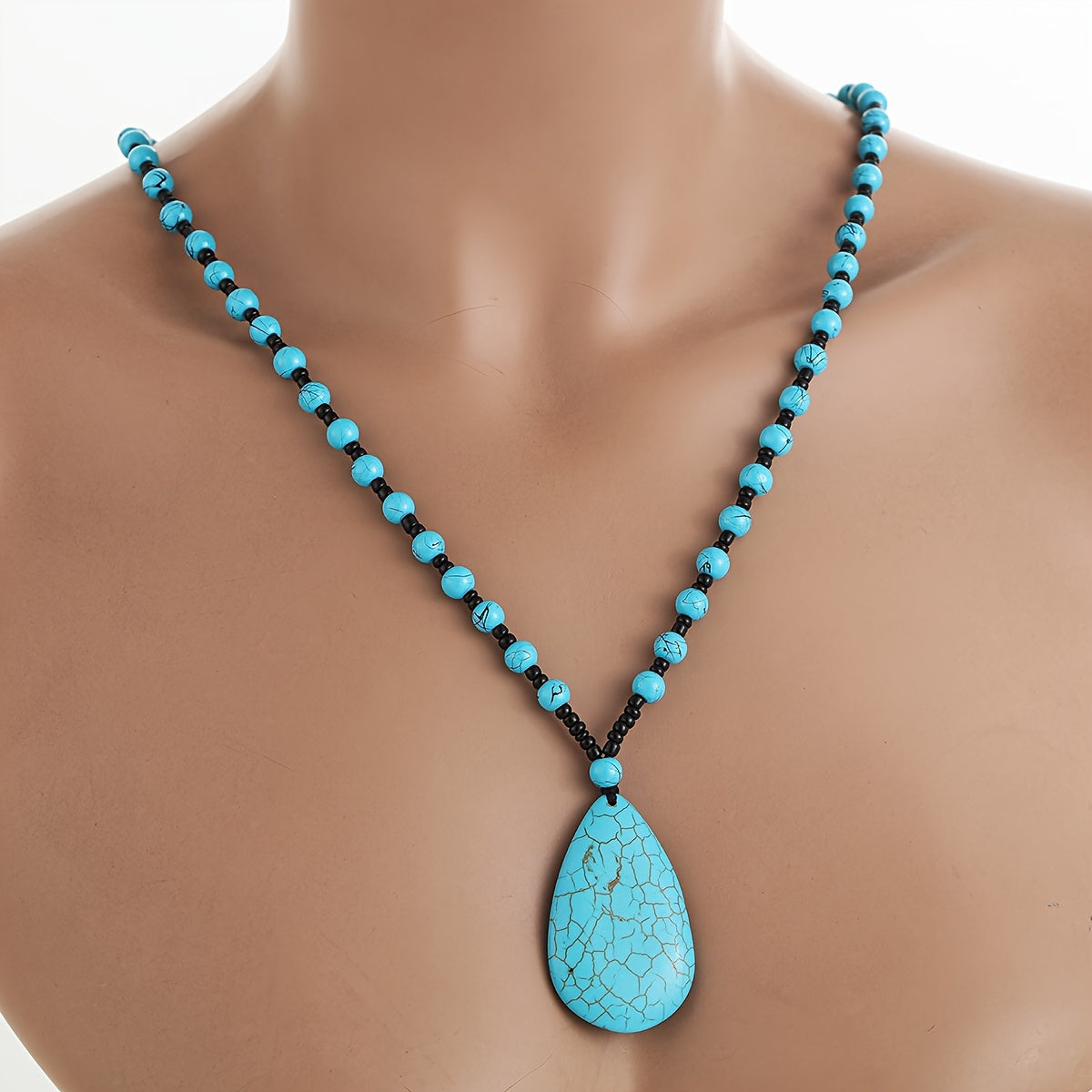 Vintage Bohemian Turquoise Teardrop Necklace – Handmade Natural Stone Short Collarbone Chain for Women